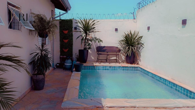 Casa com 3 Quartos à Venda,  em Jardim Maria Rosa - Campinas