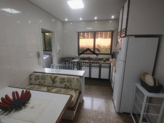 Imagem Apartamento com 3 Quartos à Venda, 130 m²