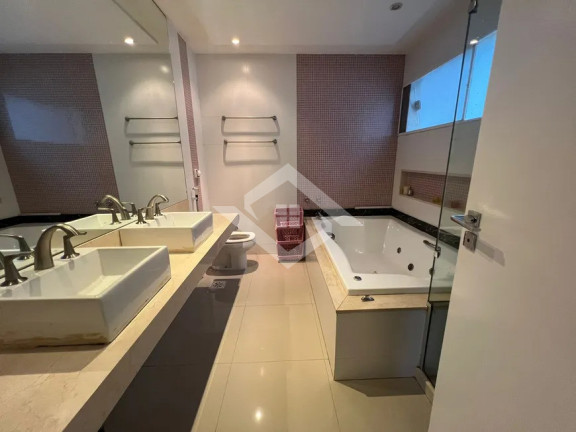 Imagem Casa com 4 Quartos à Venda, 350 m² em Barra Da Tijuca - Rio De Janeiro Imagem Casa com 4 Quartos à Venda, 350 m² em Barra Da Tijuca - Rio De Janeiro