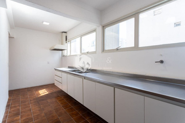 Imagem Apartamento com 3 Quartos à Venda, 121 m² em Itaim Bibi - São Paulo