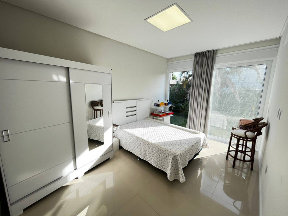 Imagem Casa com 4 Quartos à Venda, em Atlântida Sul - Osório Imagem Casa com 4 Quartos à Venda, em Atlântida Sul - Osório