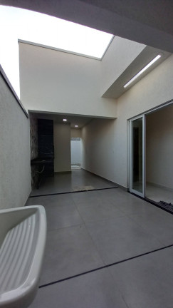 Imagem Casa com 3 Quartos à Venda, 250 m² em Parque São Cristóvão - Taubaté Imagem Casa com 3 Quartos à Venda, 250 m² em Parque São Cristóvão - Taubaté