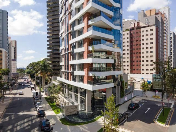 Apartamento com 3 Quartos à Venda, 240 m² em Cabral - Curitiba