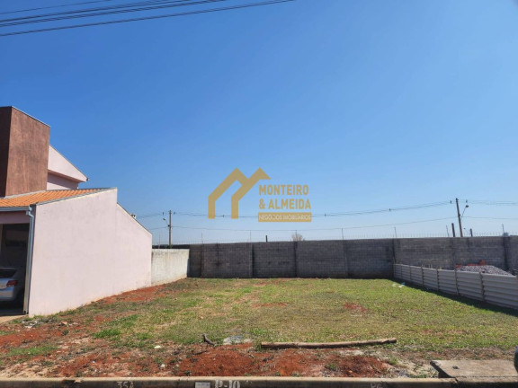 Casa de Condomínio à Venda,  em Vila Popular - Itapetininga