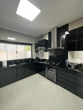Imagem Casa com 3 Quartos à Venda, 200 m² em Condomínio Do Lago - Goiânia Imagem Casa com 3 Quartos à Venda, 200 m² em Condomínio Do Lago - Goiânia