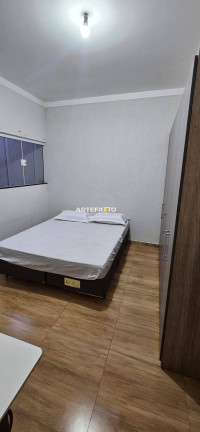 Imagem Casa com 2 Quartos à Venda, 125 m²