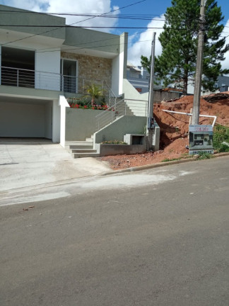 Imagem Casa com 3 Quartos à Venda, 190 m² em Alto Petrópolis - Porto Alegre Imagem Casa com 3 Quartos à Venda, 190 m² em Alto Petrópolis - Porto Alegre