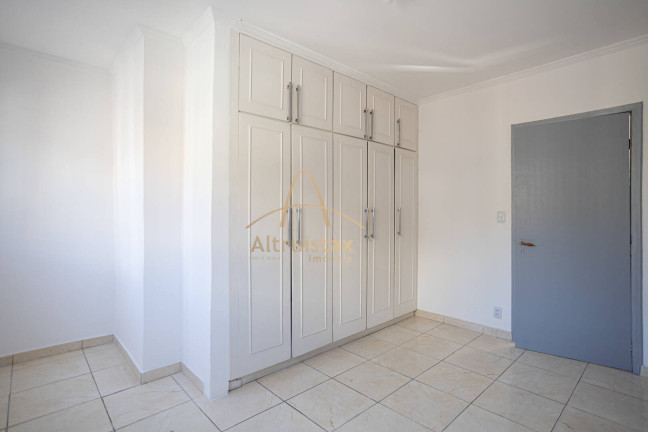 Imagem Casa com 5 Quartos à Venda, 240 m² em Bandeiras - Osasco