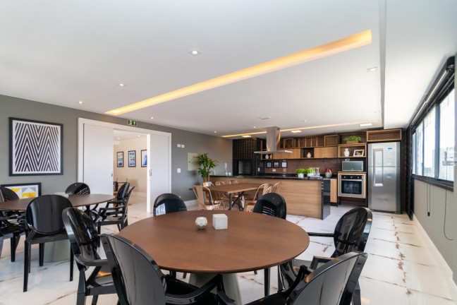 Imagem Kitnet com 1 Quarto à Venda, 32 m² em Centro - Curitiba Imagem Kitnet com 1 Quarto à Venda, 32 m² em Centro - Curitiba