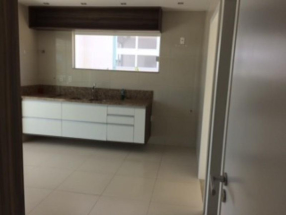 Imagem Casa à Venda, em Centro - Camaçari Imagem Casa à Venda, em Centro - Camaçari