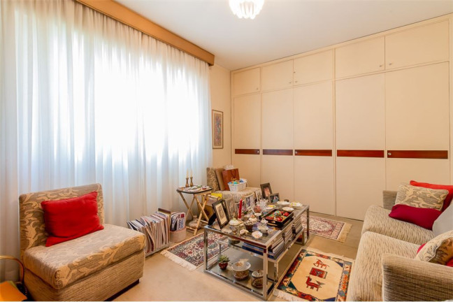 Imagem Imóvel com 3 Quartos à Venda, em Higienópolis - São Paulo Imagem Imóvel com 3 Quartos à Venda, em Higienópolis - São Paulo
