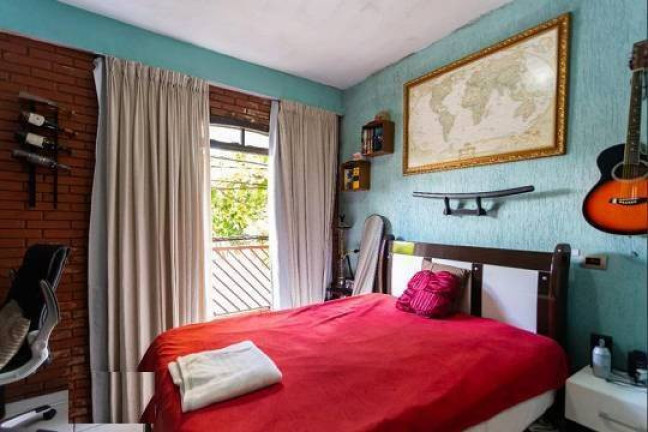 Imagem Sobrado com 4 Quartos à Venda, 197 m² em Quitaúna - Osasco