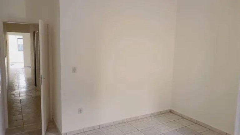 Casa com 2 Quartos à Venda,  em Jardim Gurilândia - Taubaté