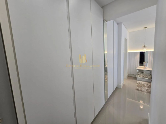Imagem Apartamento com 3 Quartos à Venda, 117 m² em Centro - Balneário Camboriú