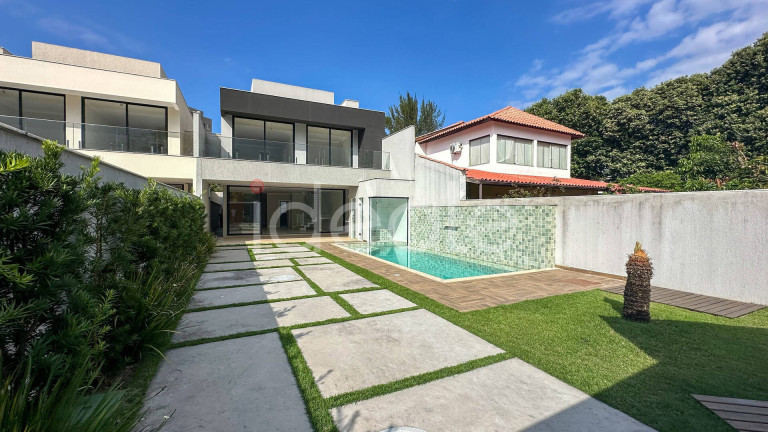 Imagem Casa de Condomínio com 5 Quartos à Venda, 380 m² em Barra Da Tijuca - Rio De Janeiro Imagem Casa de Condomínio com 5 Quartos à Venda, 380 m² em Barra Da Tijuca - Rio De Janeiro