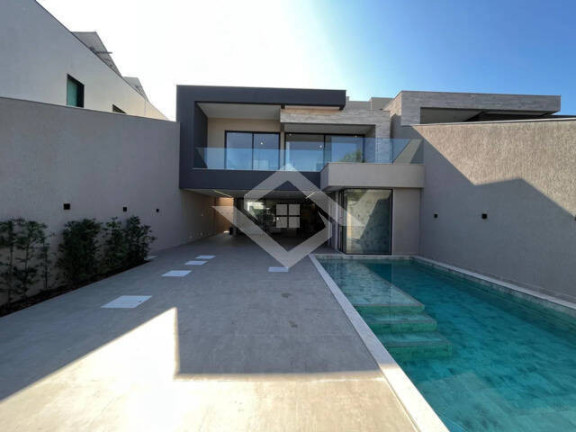 Imagem Casa com 6 Quartos à Venda, 350 m² em Barra Da Tijuca - Rio De Janeiro Imagem Casa com 6 Quartos à Venda, 350 m² em Barra Da Tijuca - Rio De Janeiro