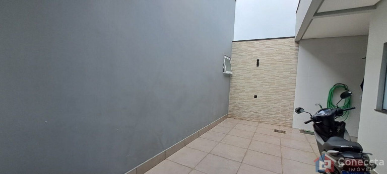 Imagem Casa com 3 Quartos à Venda, 253 m² em Residencial Barreiro - Patos De Minas