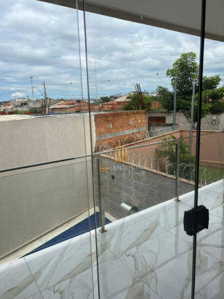 Imagem Sobrado com 4 Quartos à Venda, 227 m² em Setor Garavelo - Goiânia