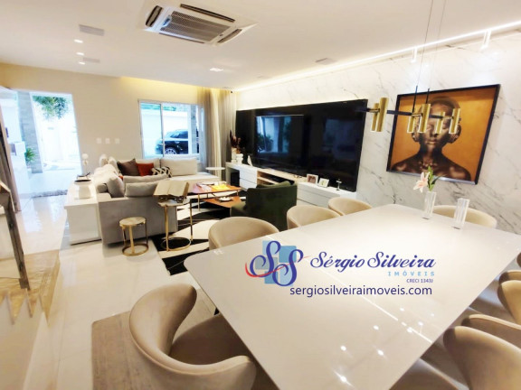 Casa com 3 Quartos à Venda, 330 m² em Sapiranga - Fortaleza