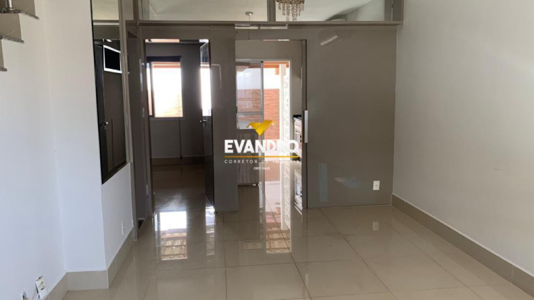 Imagem Casa com 3 Quartos à Venda, 147 m² em Santa Cruz - Cuiabá Imagem Casa com 3 Quartos à Venda, 147 m² em Santa Cruz - Cuiabá