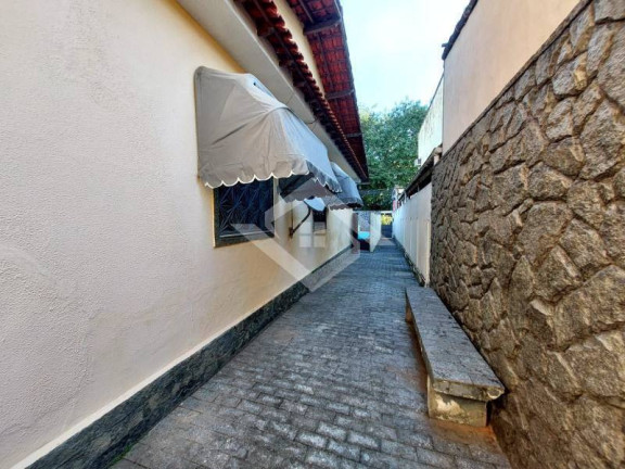 Imagem Casa com 5 Quartos à Venda, 256 m² em Campo Grande - Rio De Janeiro Imagem Casa com 5 Quartos à Venda, 256 m² em Campo Grande - Rio De Janeiro