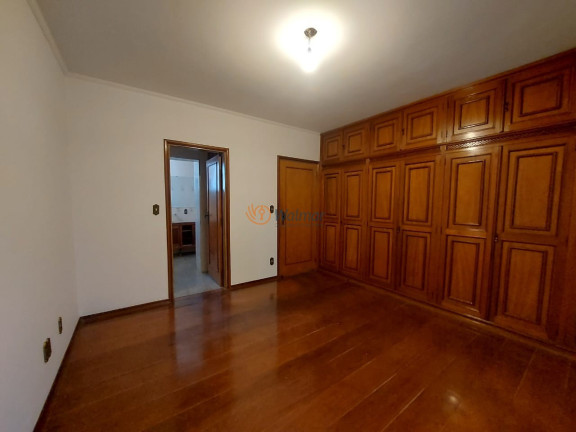Imagem Imóvel com 3 Quartos à Venda, 144 m² em Cambuí - Campinas Imagem Imóvel com 3 Quartos à Venda, 144 m² em Cambuí - Campinas