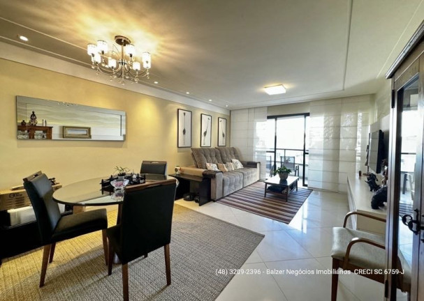 Apartamento com 4 Quartos à Venda, 178 m² em Centro - Florianópolis