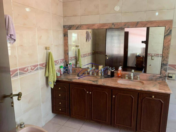 Imagem Casa com 3 Quartos à Venda ou Locação, 1.200 m² em Fazendinha - Carapicuíba
