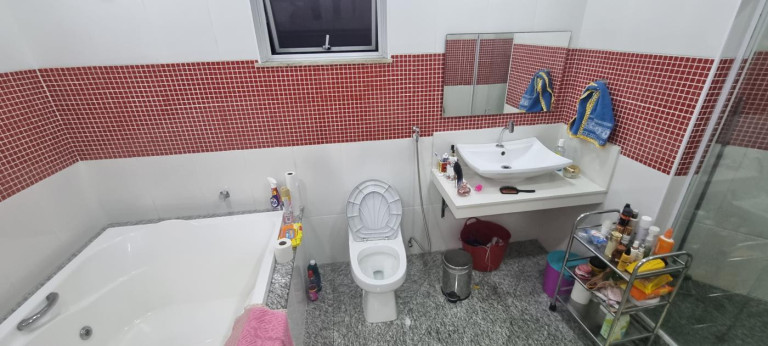 Imagem Casa com 4 Quartos à Venda, 107 m² em Ramos - Rio De Janeiro Imagem Casa com 4 Quartos à Venda, 107 m² em Ramos - Rio De Janeiro