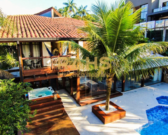 Imagem Casa com 4 Quartos à Venda, 401 m² em América - Joinville Imagem Casa com 4 Quartos à Venda, 401 m² em América - Joinville