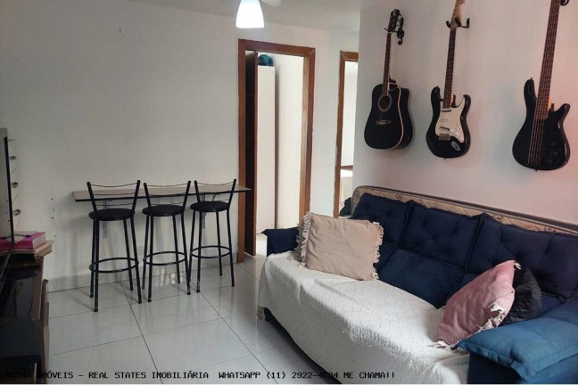 Imagem Apartamento com 2 Quartos à Venda, 46 m² em Aralu