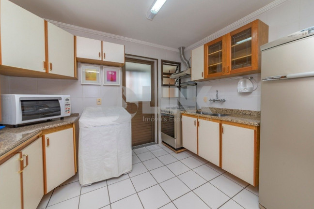Imagem Imóvel com 4 Quartos à Venda, 221 m² em Petrópolis - Porto Alegre