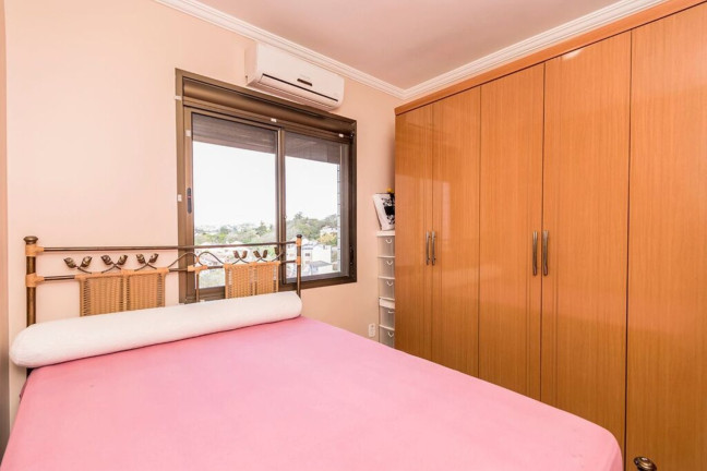 Imagem Imóvel com 3 Quartos à Venda, 80 m² em Jardim Itu - Porto Alegre Imagem Imóvel com 3 Quartos à Venda, 80 m² em Jardim Itu - Porto Alegre