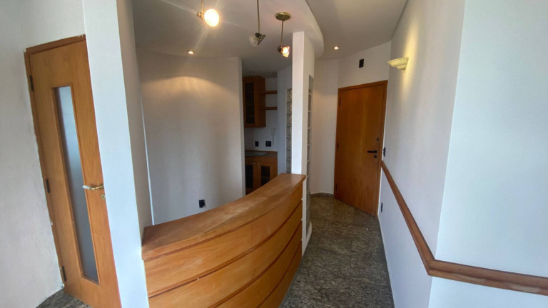 Imóvel Comercial à Venda, 60 m² em Gonzaga - Santos