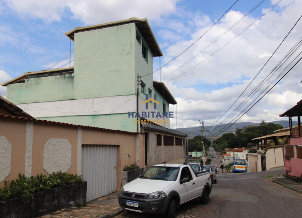 Imagem Casa com 4 Quartos à Venda, 385 m² em Centro - Ibirité
