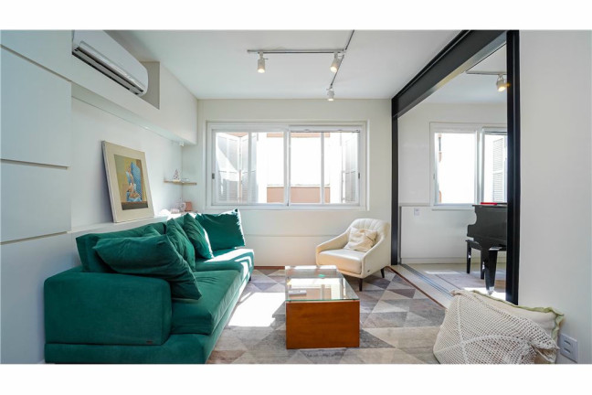 Imagem Apartamento com 3 Quartos à Venda, 103 m² em Petrópolis - Porto Alegre Imagem Apartamento com 3 Quartos à Venda, 103 m² em Petrópolis - Porto Alegre
