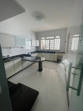 Imagem Casa com 5 Quartos à Venda, 350 m² em Atalaia - Aracaju Imagem Casa com 5 Quartos à Venda, 350 m² em Atalaia - Aracaju