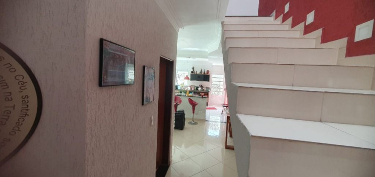 Imagem Sobrado com 3 Quartos à Venda ou Locação, 250 m² em Jardim Medina - Poá Imagem Sobrado com 3 Quartos à Venda ou Locação, 250 m² em Jardim Medina - Poá