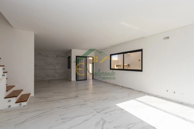 Imagem Sobrado com 3 Quartos à Venda, 145 m² em Uberaba - Curitiba Imagem Sobrado com 3 Quartos à Venda, 145 m² em Uberaba - Curitiba