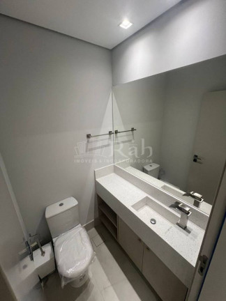 Imagem Apartamento com 3 Quartos para Alugar, em Centro - Balneário Camboriú Imagem Apartamento com 3 Quartos para Alugar, em Centro - Balneário Camboriú