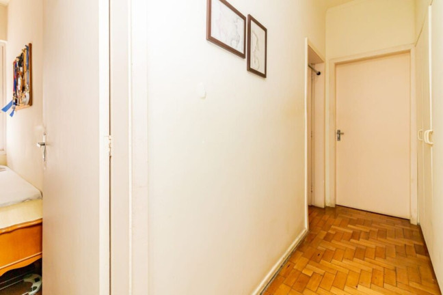 Imagem Imóvel com 3 Quartos à Venda, 100 m² em Menino Deus - Porto Alegre Imagem Imóvel com 3 Quartos à Venda, 100 m² em Menino Deus - Porto Alegre
