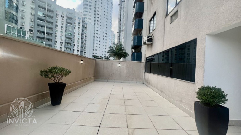 Imagem Apartamento com 3 Quartos à Venda, 100 m² em Centro - Balneário Camboriú Imagem Apartamento com 3 Quartos à Venda, 100 m² em Centro - Balneário Camboriú