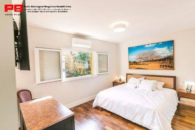 Imagem Sobrado com 4 Quartos à Venda, 300 m² em Vila Olímpia - São Paulo Imagem Sobrado com 4 Quartos à Venda, 300 m² em Vila Olímpia - São Paulo