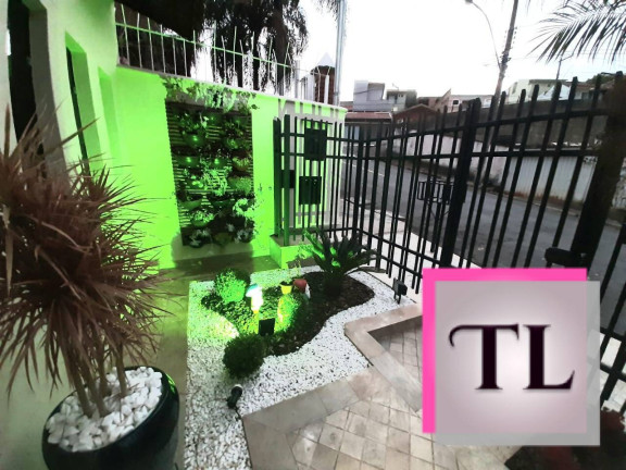 Imagem Casa com 3 Quartos à Venda, 270 m² em Jardim Centenário - Poços De Caldas