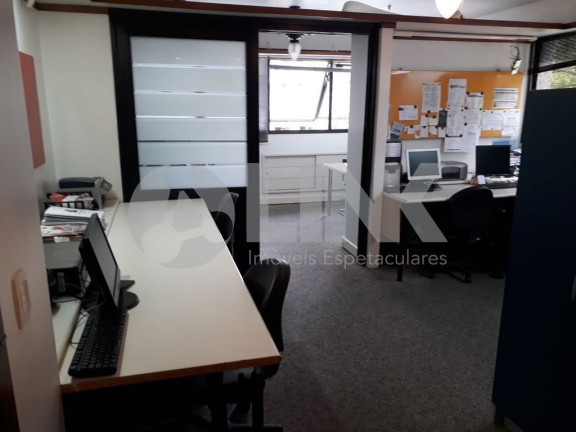 Imóvel Comercial à Venda, 40 m² em Três Figueiras - Porto Alegre