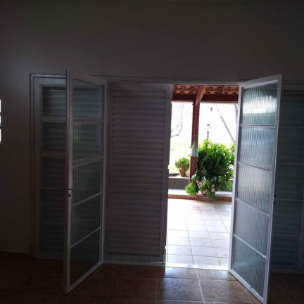 Imagem Chácara com 3 Quartos à Venda, em Chácara Flora - Lins Imagem Chácara com 3 Quartos à Venda, em Chácara Flora - Lins