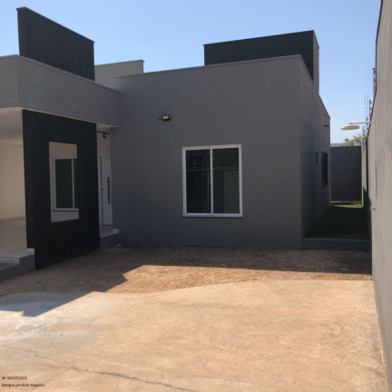 Imagem Casa com 3 Quartos à Venda, 300 m² em Vila Verde - Cacoal Imagem Casa com 3 Quartos à Venda, 300 m² em Vila Verde - Cacoal
