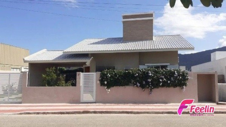 Imagem Casa de Condomínio com 3 Quartos à Venda, 234 m² em São João Do Rio Vermelho - Florianópolis