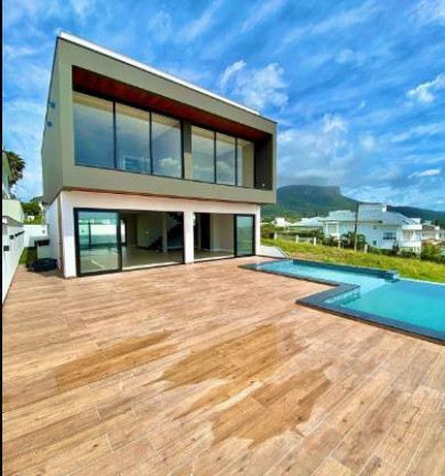 Imagem Casa à Venda, em Pedra Branca - Palhoça Imagem Casa à Venda, em Pedra Branca - Palhoça