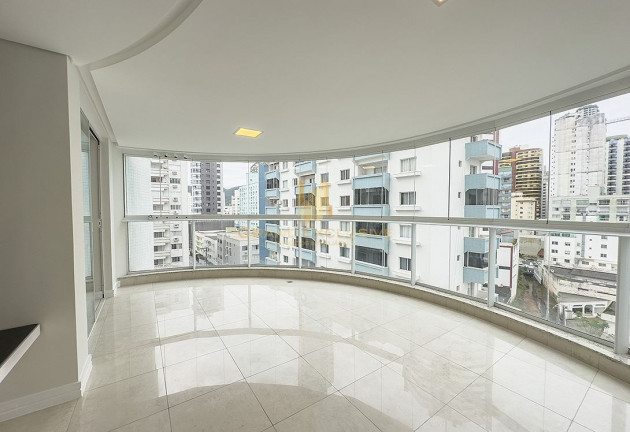 Apartamento com 3 Quartos à Venda, 138 m² em Centro - Balneário Camboriú